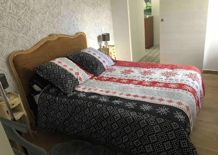 Au Bord Du Gave لارونس